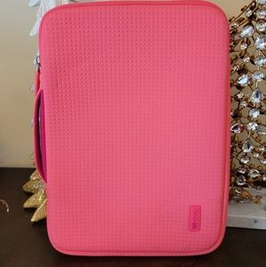 *SOLD* Speck Tablet Sleeve